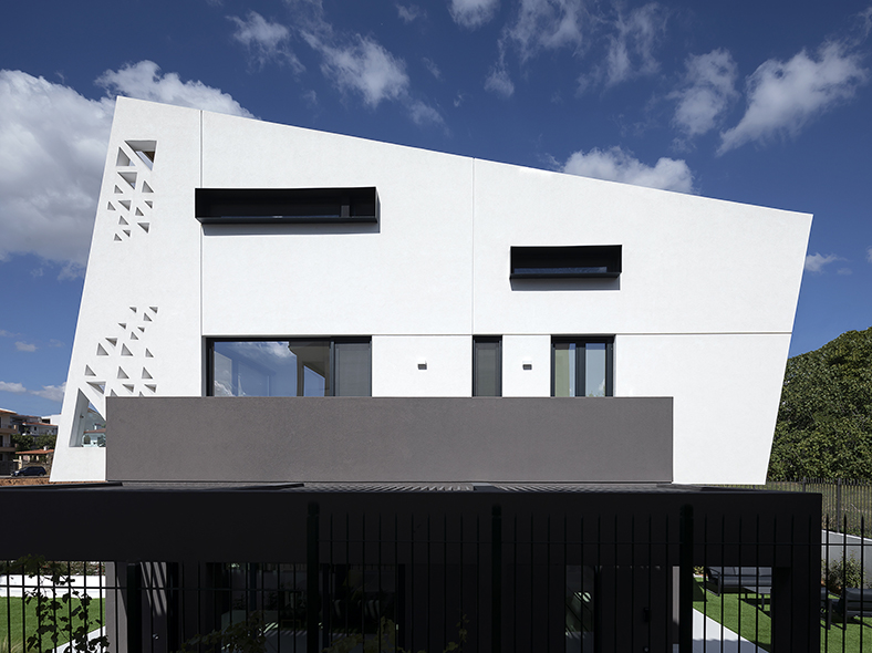 LKMK Architects-Private residence in Krioneri