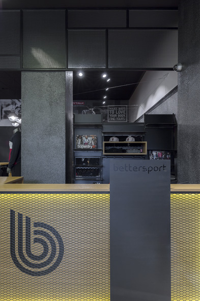 LKMK Architects-Sneakers store Bettersport
