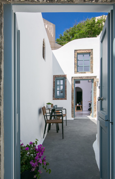 LKMK Architects-Demeter Cave House Santorini